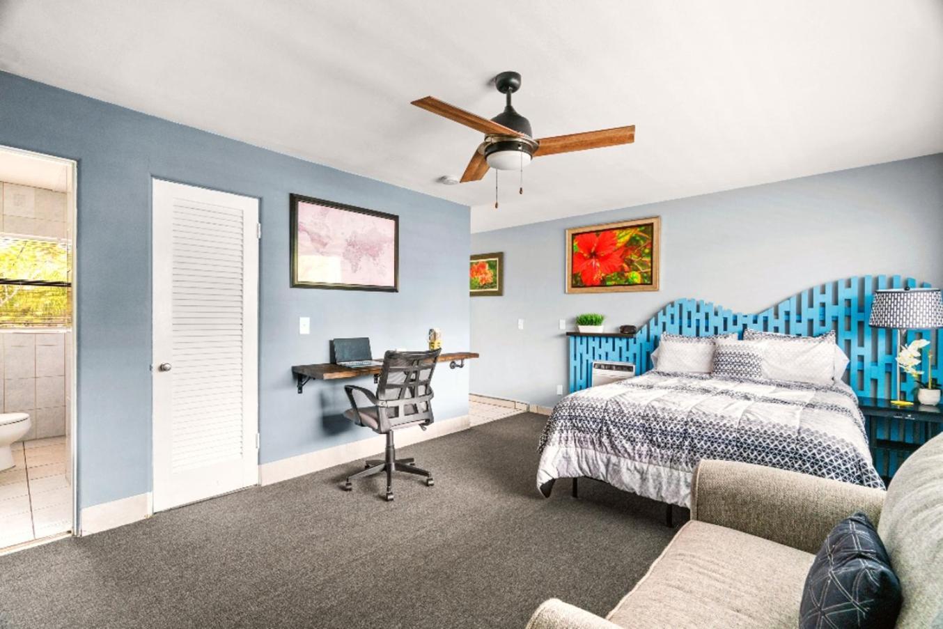 Boutique Beach Retreat St. Pete Beach Exterior photo