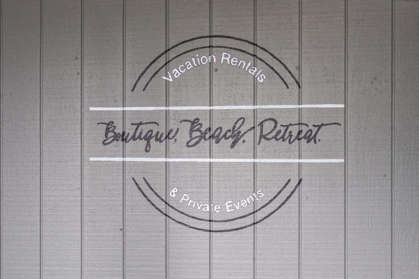 Boutique Beach Retreat St. Pete Beach Exterior photo