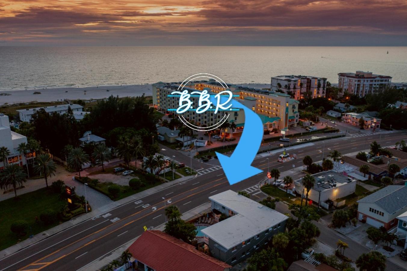 Boutique Beach Retreat St. Pete Beach Exterior photo