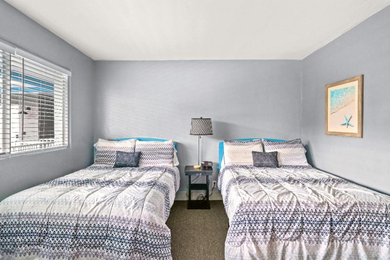 Boutique Beach Retreat St. Pete Beach Exterior photo